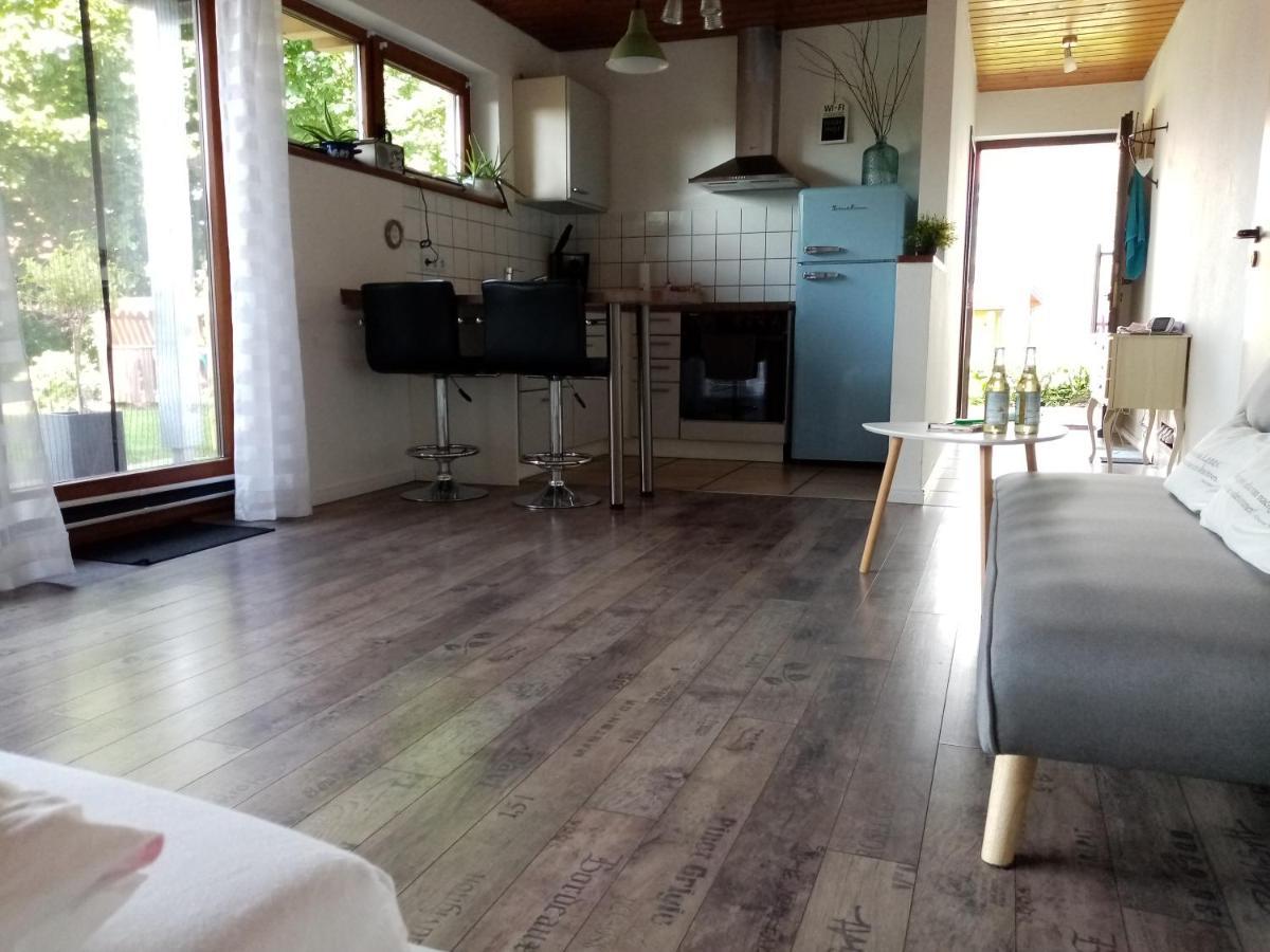 Schoene Einzimmer Wohnung Zwischen Bodensee Und Allgaeu Neukirch  Luaran gambar