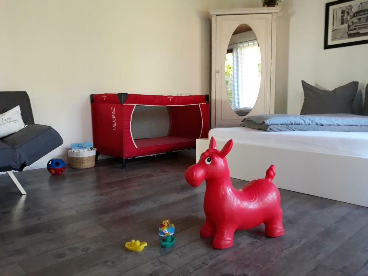 Schoene Einzimmer Wohnung Zwischen Bodensee Und Allgaeu Neukirch  Luaran gambar